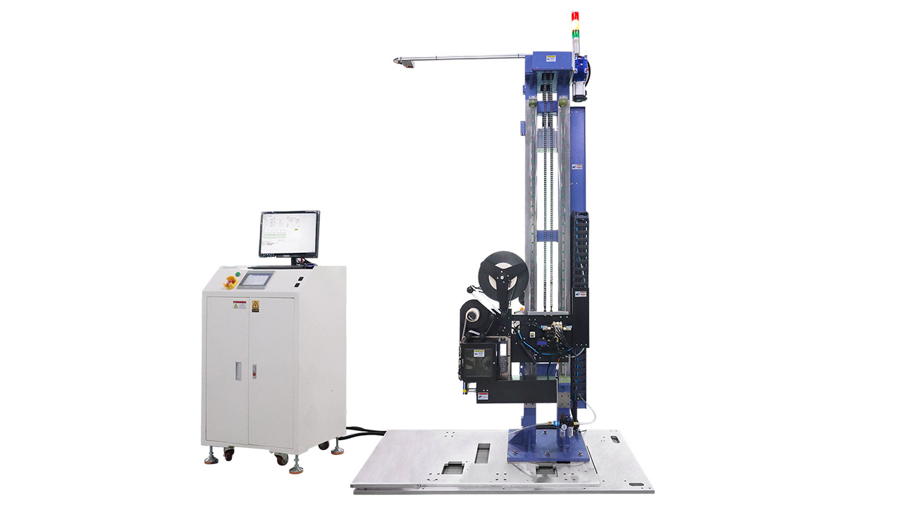 Этикетировочная машина с адаптивной по высоте печатью и нанесением этикеток